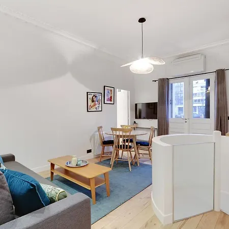 Pick A Flat's In Sur Seine - Avenue Charles De Gaulle Apartment