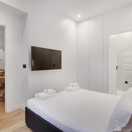 Pick A Flat's In Sur Seine - Avenue Charles De Gaulle Neuilly-sur-Seine