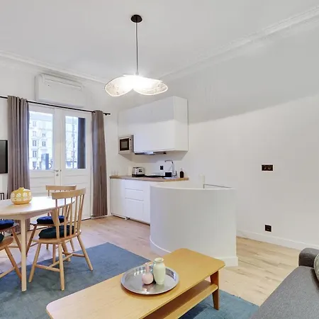 Pick A Flat's In Sur Seine - Avenue Charles De Gaulle Neuilly-sur-Seine
